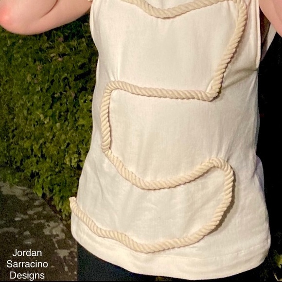 Jordan Sarracino Designs Avant-Garde Fashion 2021 - Picture 2 of 2